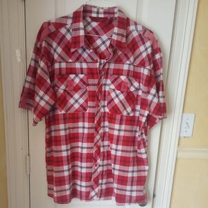 Evolution in Design Man Plaid Red/White Short Sleeve shirt